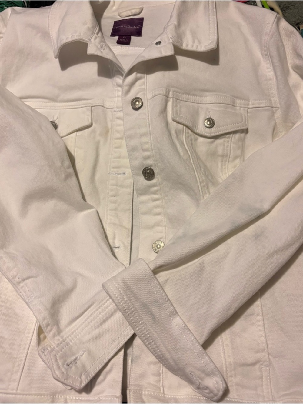 Gloria Vanderbilt White Denim Jacket with Silver Buttons